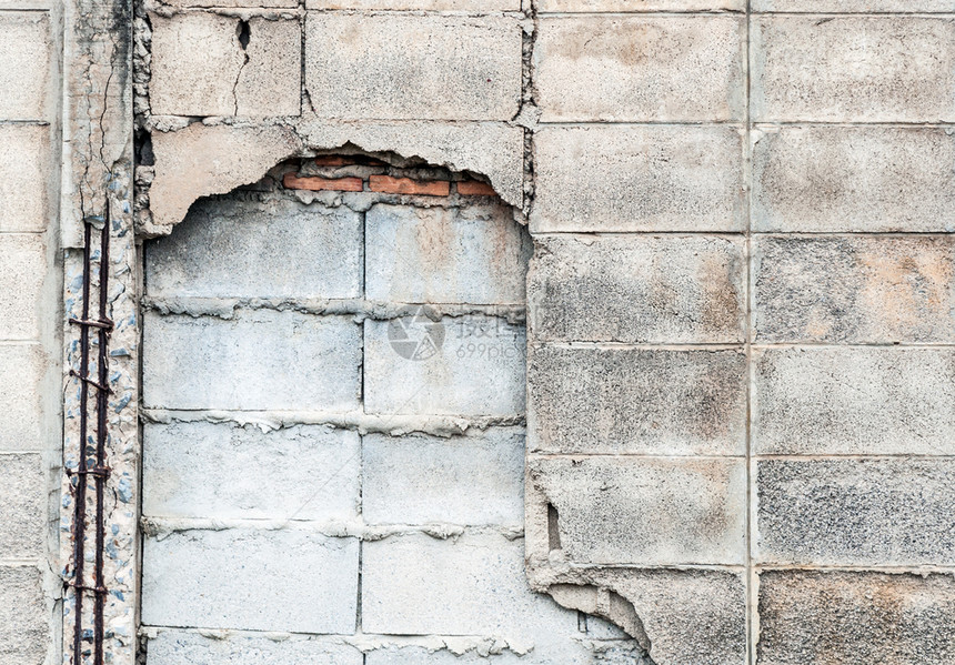 粗糙的屋陈年泰国城镇附近的裂砖墙Crack砖墙图片
