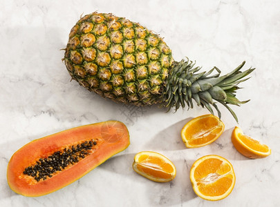 热带水果大理石表面多汁的结食物图片