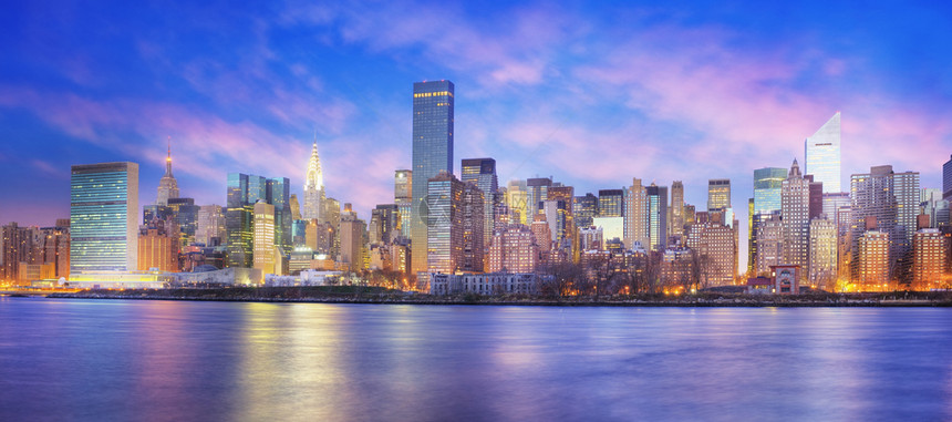 著名的码头天际线清晨纽约中城东区全景图片
