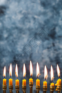 传统盘子季节紧关上霍利蜡烛燃烧图片