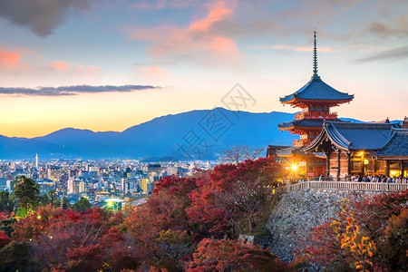 老的日落时本京都清水寺秋季德拉风景图片