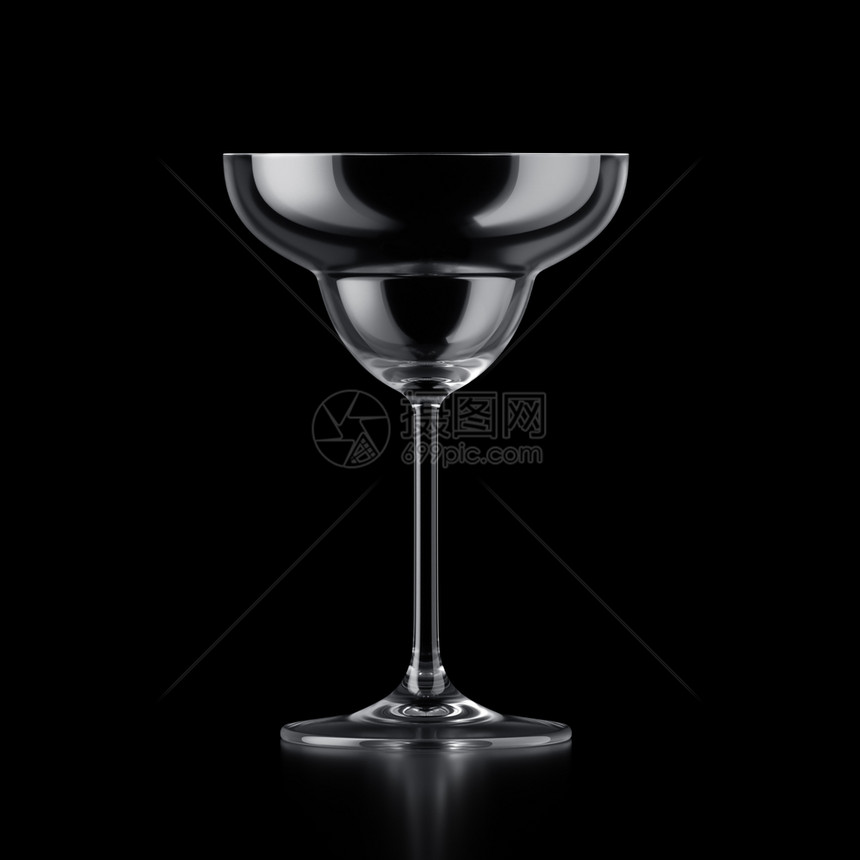 时尚清除黑色的在底玛格丽塔玻璃杯上隔绝的玛格丽塔玻璃杯图片