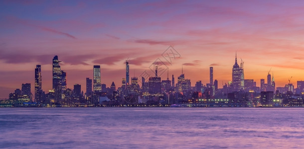都会纽约市中心日落时的天际美国丽的城市风景外部黎明图片