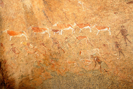 布兰德伯格Brandberg考古遗址纳米比亚南部非洲人类物和羚羊的布希曼岩石绘画男人原始插图背景