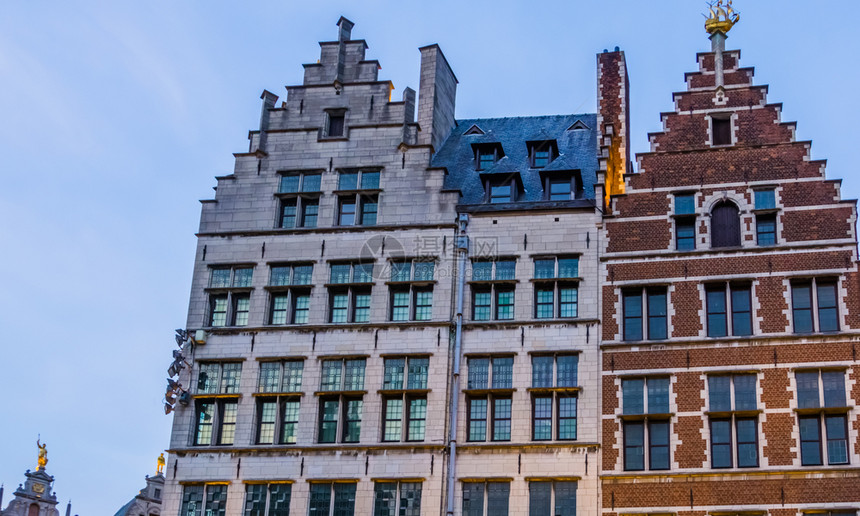 比利时安特卫普市中心古老的小屋Antwerpen旧建筑中央物图片