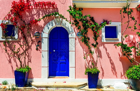 希腊语风景优美传统的阿索斯希腊凯法利尼亚岛美丽多彩的村庄图片