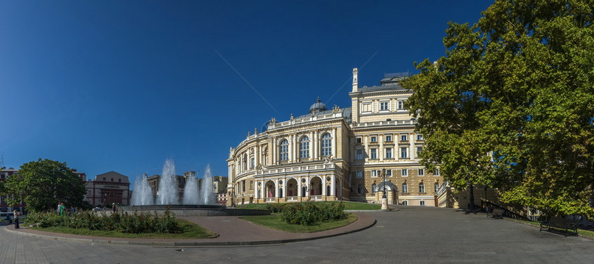 户外乌克兰奥德萨Odessa093218年乌克兰歌剧院和芭蕾舞团学术剧场夏季上午的奥德萨歌剧院和芭蕾之家美丽的旅行图片
