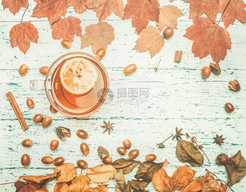 秋冬一杯热柠檬茶图片