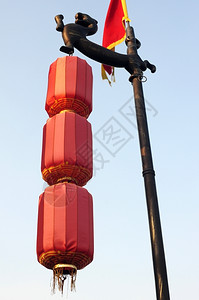 西安城墙上的传统红灯笼亚洲晚上明图片