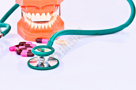 工作龋齿关心牙科药物治疗图片
