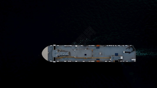 贸易在黑暗海中航行的罗轮船空中最高视界运输国际概念海洋产品图片