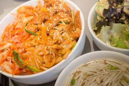 感的韩国风格猪与大米股票照片尺寸辛辣的肉图片