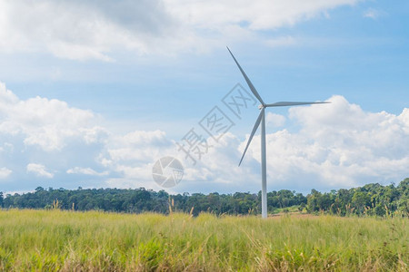 螺旋桨用于利风能发电的A型草地涡轮机风力发电蓝色的图片