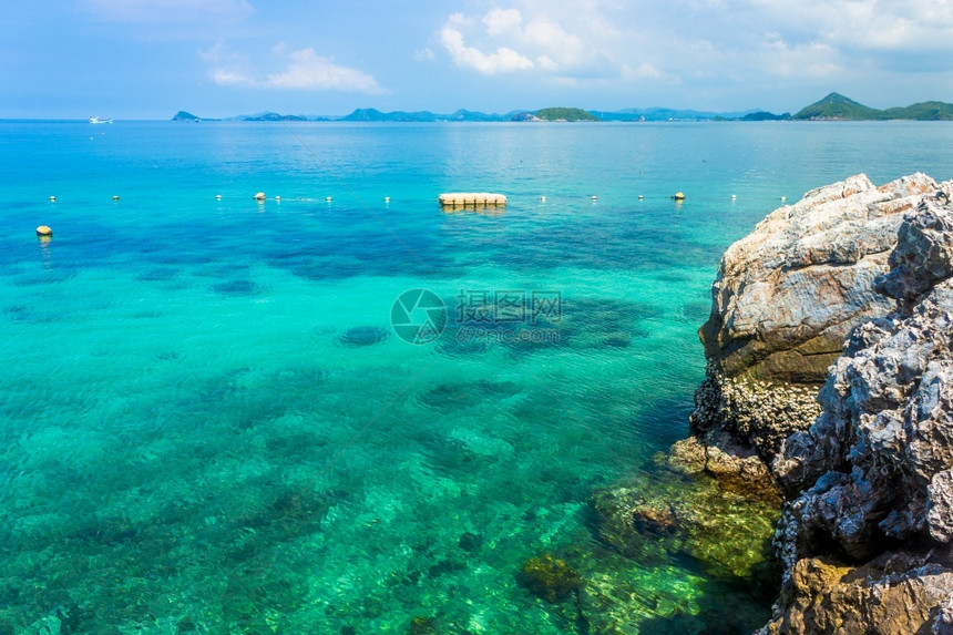 结石海滩上的热带岛屿岩石蓝天高卡姆帕塔亚泰兰墙纸美丽的图片
