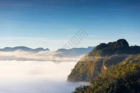 宝谷爬坡道风景优美高清图片