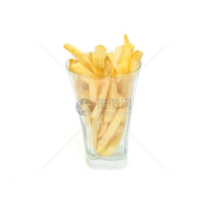 美味的快炸薯条在一片玻璃杯中切成薯条隔着白色背景黄的图片