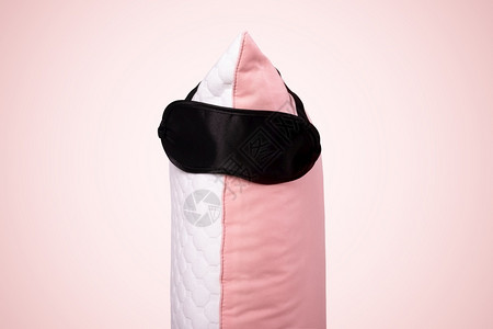 软垫绗缝空白的贴着睡衣软坐垫用于舒适的睡眠和甜蜜梦境中睡觉图片