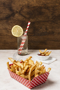 French薯条白桌食物快餐金子图片