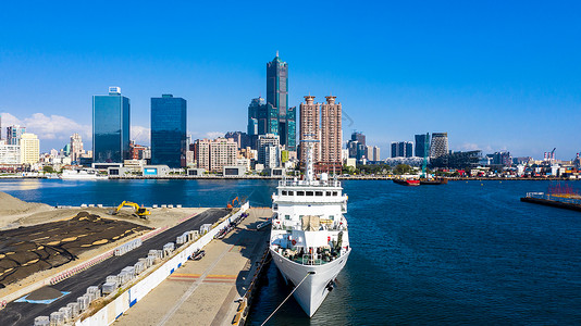 高雄市空中观光蓝天背景和高雄港游客建筑物旅背景