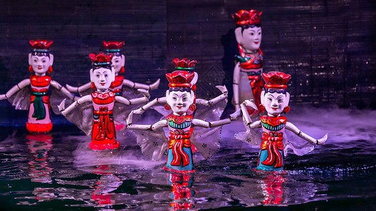 越南河内传统表演水木偶剧河内越南演员水池语图片