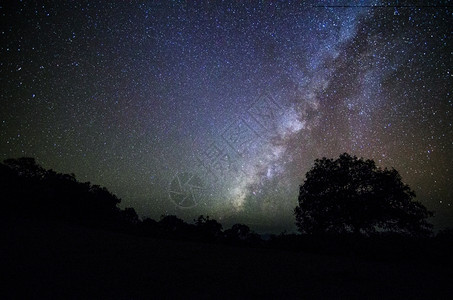 世界景观夜晚银河的宽外长距离接触照片图片