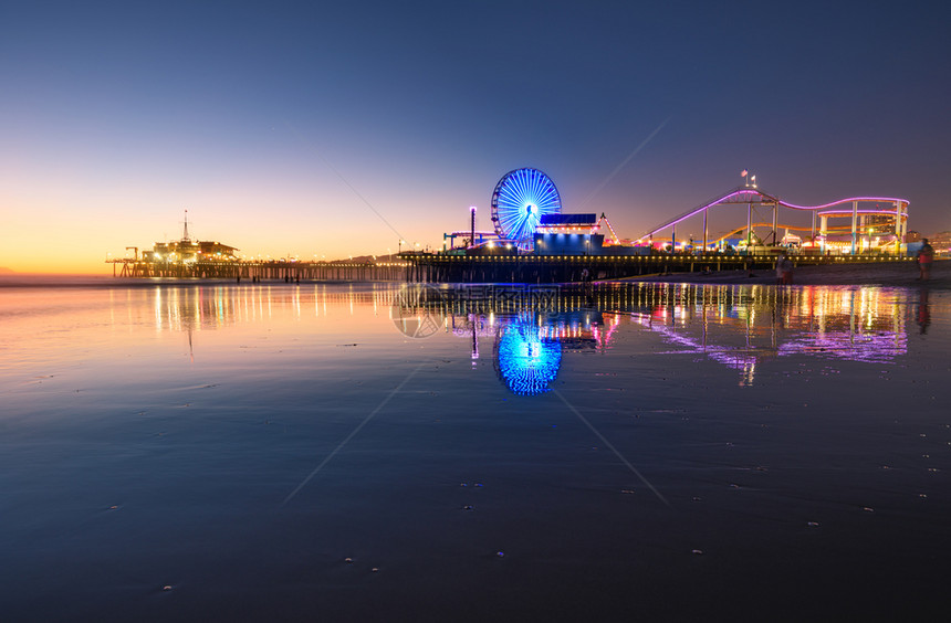 太阳美丽的建筑学国加利福尼亚州圣莫妮卡海滩和码头日落图片