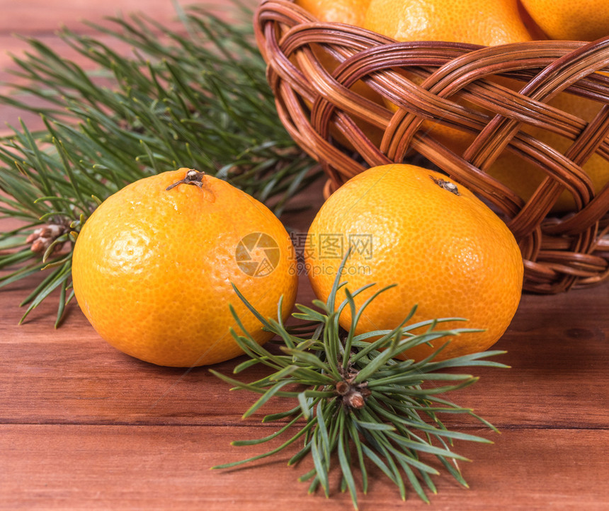 冬天的橘子图片