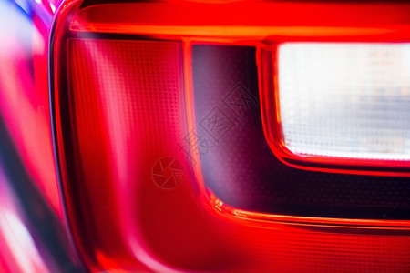 尾灯光条驾驶汽车后前光线上的颜色细节CLOW反射美丽的设计图片