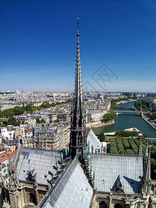 玻璃内部的巴黎圣母院大教堂引用天主圆顶塔图片