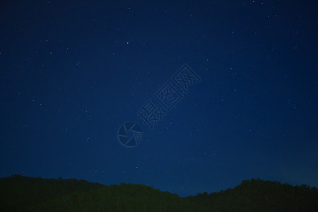 寻福尔安详黑色的夜晚有星黑山风景设计图片