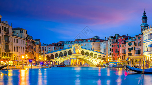 运河著名的浪漫意大利威尼斯的里亚尔托桥图片