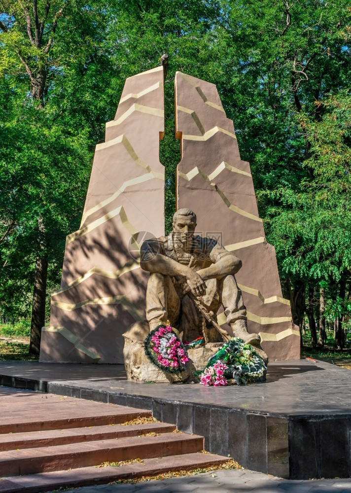 户外正方形纪念在敖德萨的阿富汗荣誉战争纪念碑中丧生的苏维埃士兵纪念碑Odessa91620未知图片
