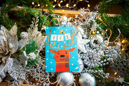 新的圣诞背景带有鹿的美丽卡片欢乐题词圣诞节背景欢乐题词愉快丝带图片