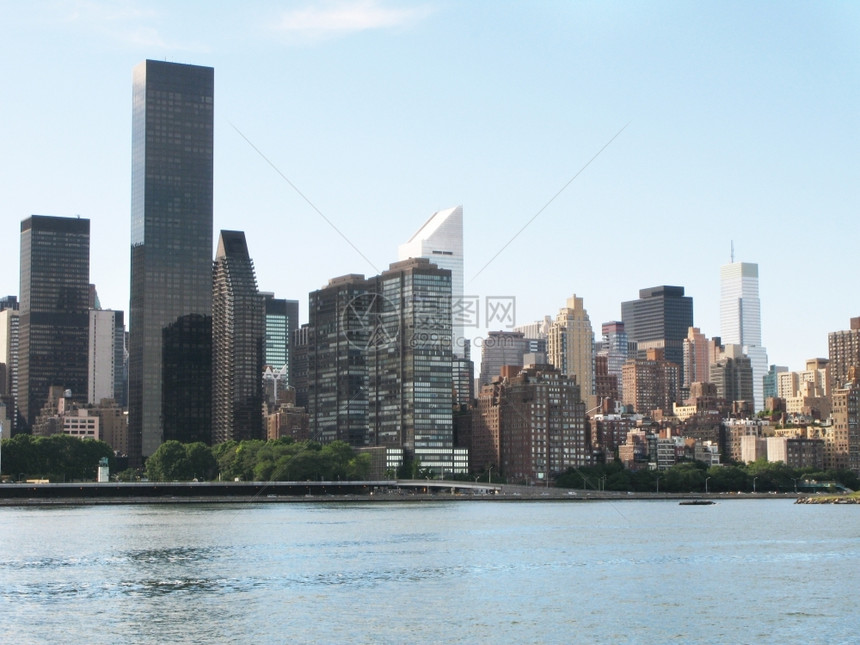 塔金融的水纽约市白天摩大楼际图片