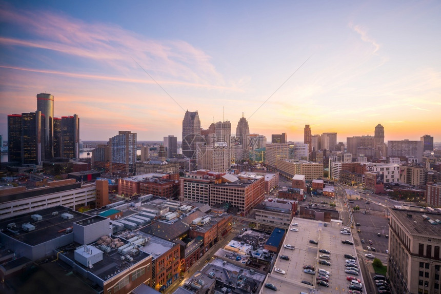 行业美国密歇根州底特律市中心的天文景象城市观街道图片