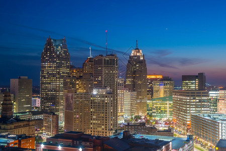 办公室商业美国密歇根州底特律市中心的天文景象高楼图片