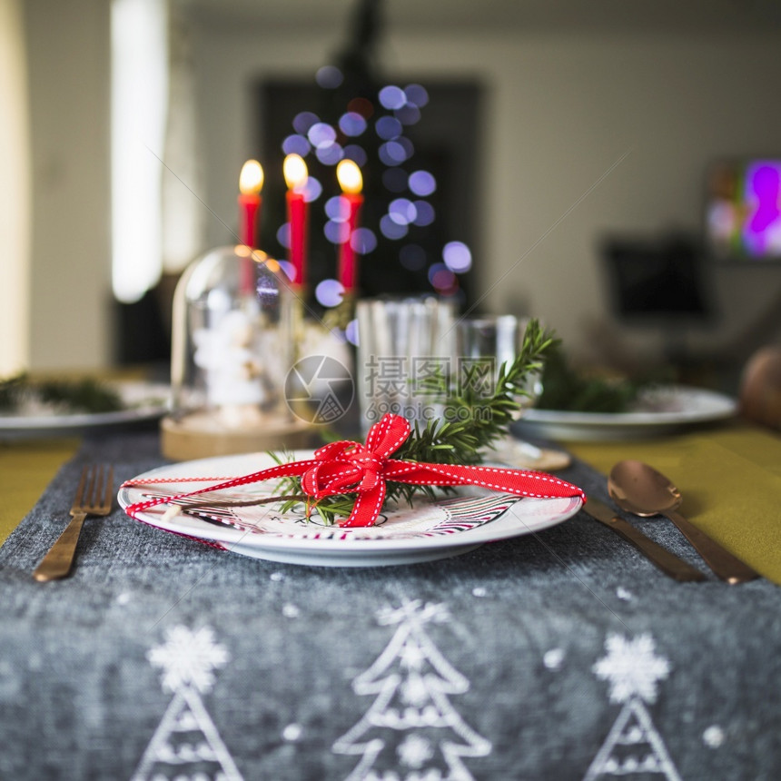 自助餐喜庆的装饰花板圣诞桌布优雅图片