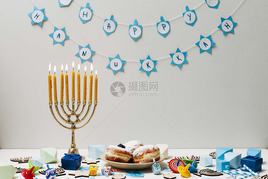 复制空间传统犹太蜡烛用台高质量和清晰的美容照片概念高品质和清晰的美丽照片使用权优雅的照片使用权高品质和清晰的宗教犹太图片