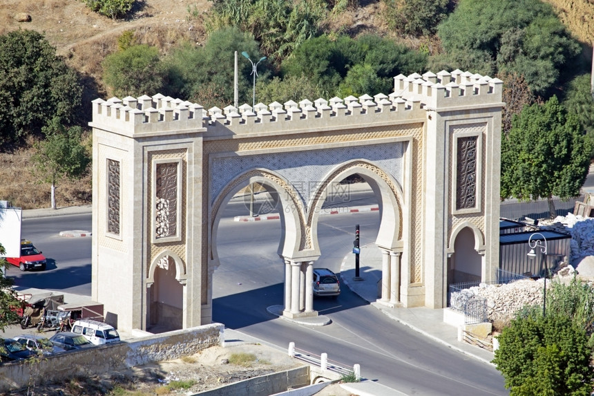 城市非洲摩洛哥斯旧麦地那的BabBoujelud门拱道传统的图片