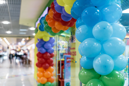 当地商场新开小店的多彩气球白色明亮绿图片