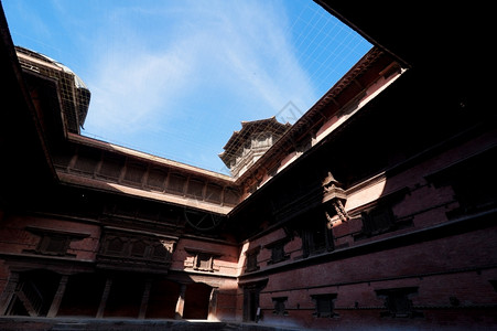 寺庙喜马拉雅宗教的尼泊尔加德满都杜巴广场哈努曼多卡的木旧皇宫雕刻图片