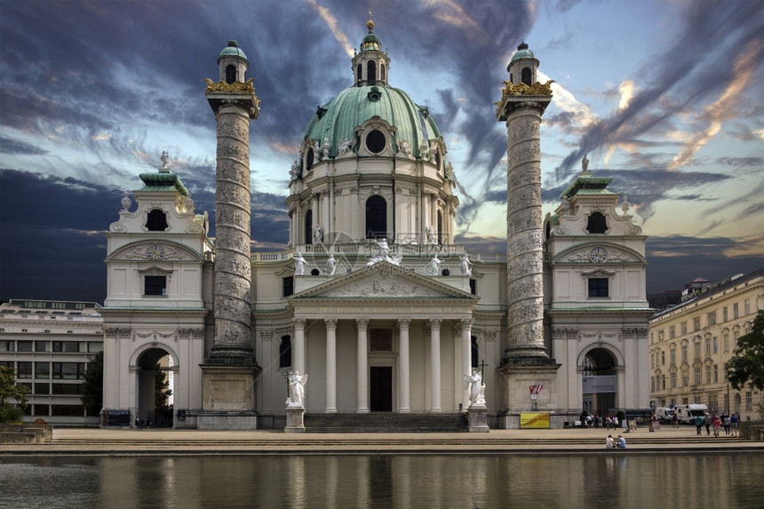 建筑物曾是受难者奥地利维也纳卡尔斯基切圣查教堂维也纳最杰出的巴洛克教堂以及城市中最伟大的建筑之一卡尔斯基奇献给圣查尔斯博罗梅奥在图片