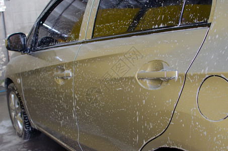 关心压力洗车用泡沫污垢图片