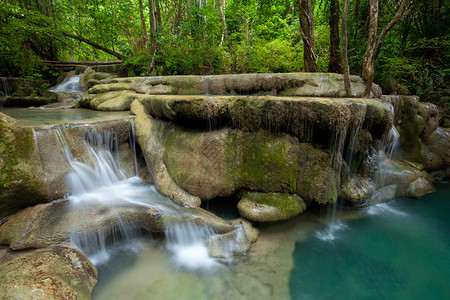户外丛林结石泰国Kanchanaburi的埃拉万瀑布图片