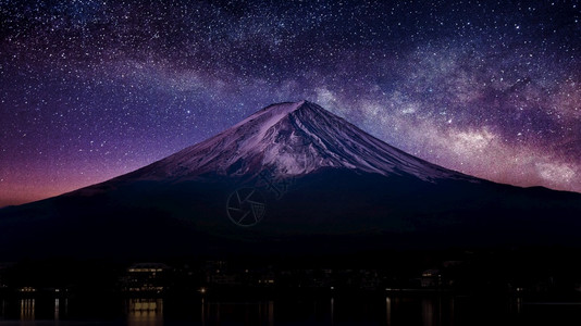 冬天藤山晚上有奶水火山自然图片