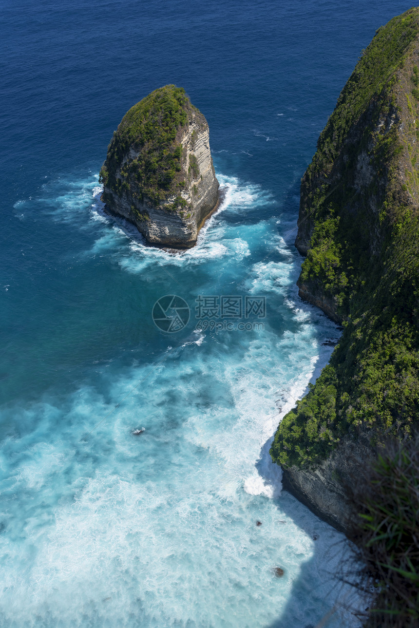 俯视大海海浪图片