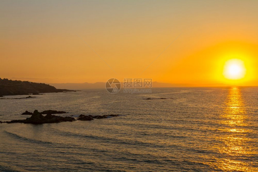 地中海泡沫塞浦路斯岛帕福地区的Pomos村美丽的日落风景优美图片