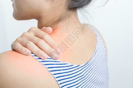 背部年轻妇女颈和肩疼痛伤害保健护理和医疗青年妇女颈部和肩疼痛伤害保健和医疗概念女遭受背景图片