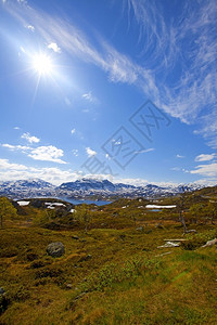 景观约根森挪威豪凯利的雪山和水清除图片