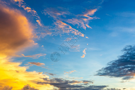 自由蓝色天空背景纹理白云日落风暴黄昏图片